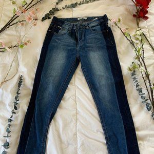 Similar color Jeans